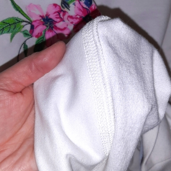 Off-White Sweater with Colorful Bird Design NWOT - Picture 8 of 8